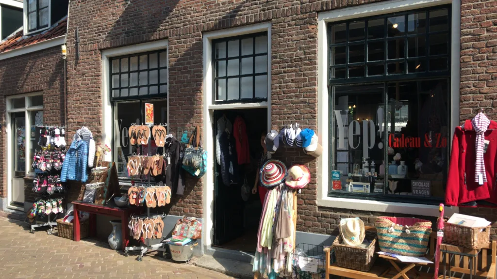 Yep! Gift shop en Slijterij